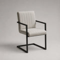Esszimmerstuhl mit Armlehnen, Stoffbezug und Stahlgestell, Beige/Schwarz, 59 × 61 × 85 cm